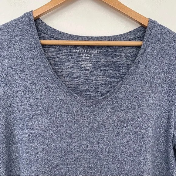 American Eagle Top Woman Large Soft Sexy‎ Blue Plush Long Sleeve V Neck Classic - Picture 2 of 9